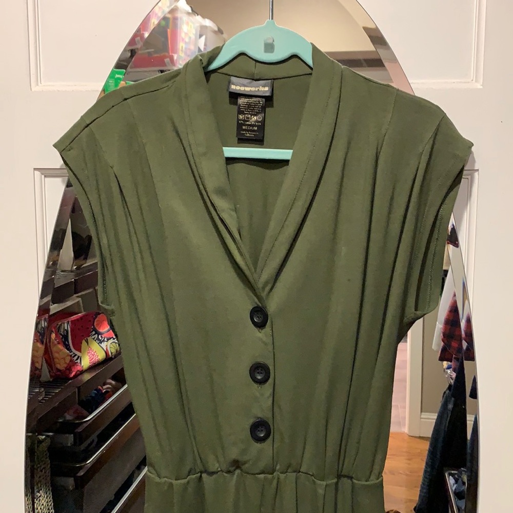 Army Green “Magic Suit” from Nooworks